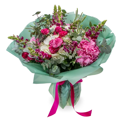 mix květin z hortenzií a trsových růží